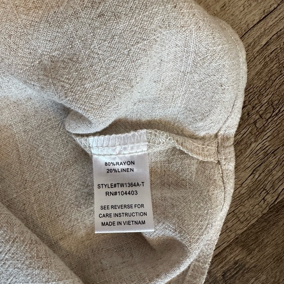 White Tan Crop Tank Top - Picture 3 of 3